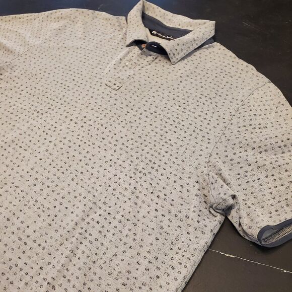 Travis Mathews Mens L Polo Shirt Blue Gray Dots Golf Summer Casual Preppy - Picture 2 of 4